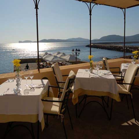 Vista del Golfo di Alghero dalla terrazza del ristorante